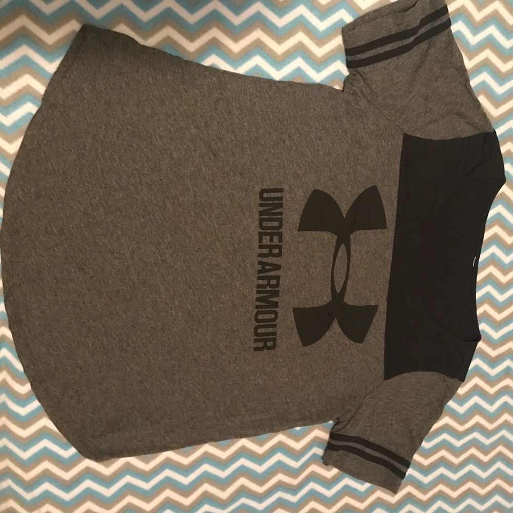 Cute Under Armour t-shirt.